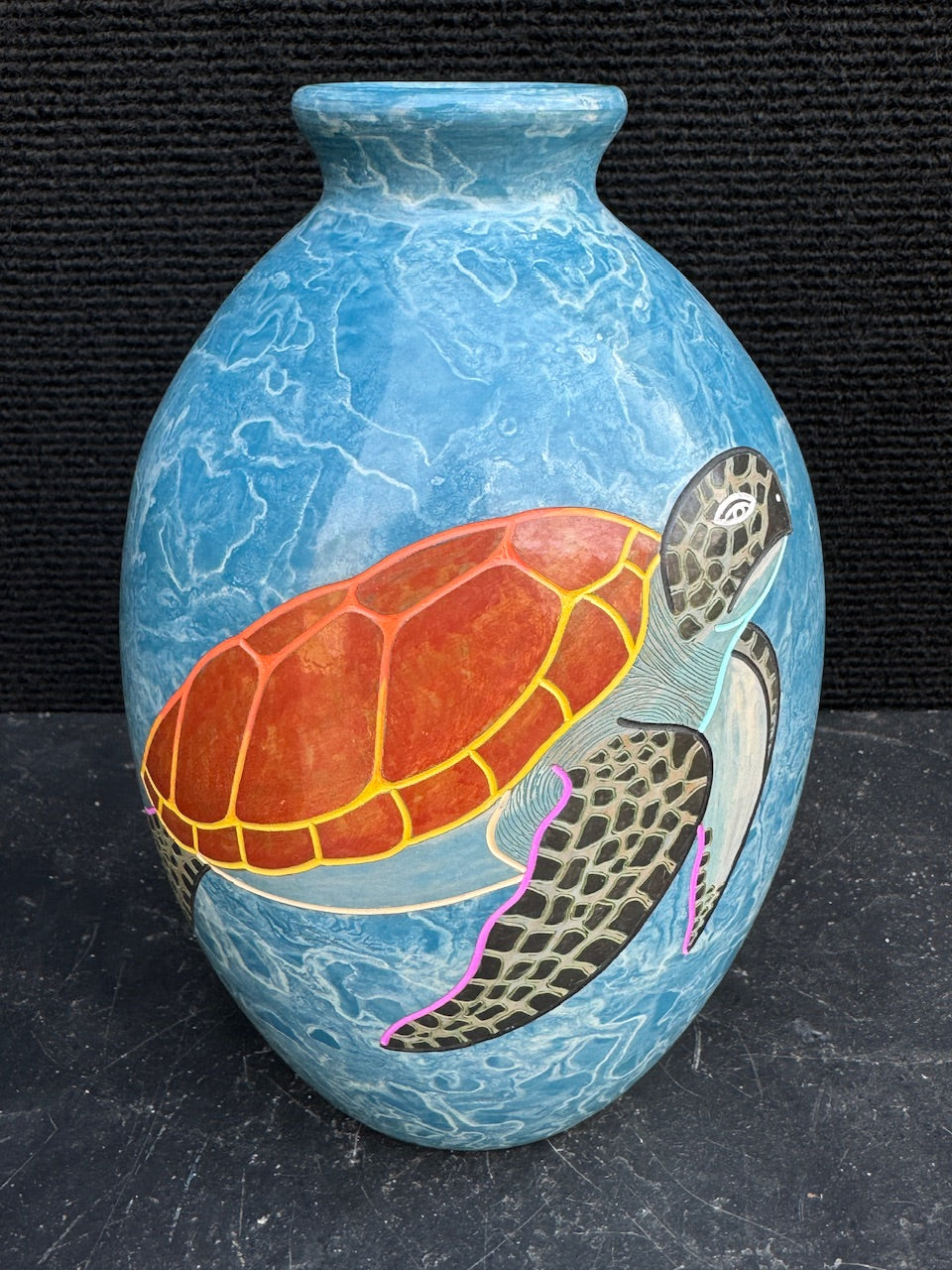 Medium Single Turtle Vessel - VI